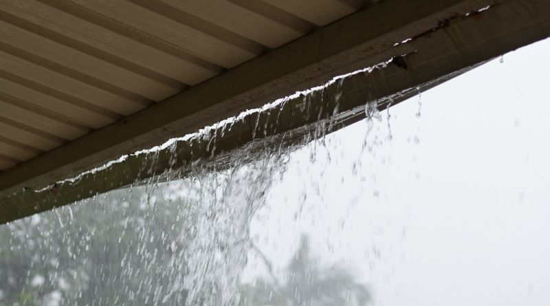 Rainwater Flow with Gutter Cover